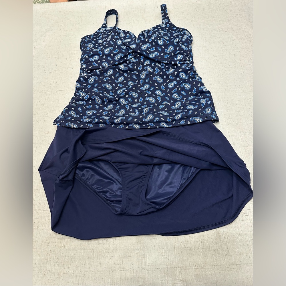 💜Lands' End Navy Swim Bra Tankini with Patterned Trim - Picture 7 of 11
